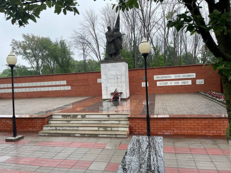 Экскурсия к памятнику 17 героям–бронебойщикам.